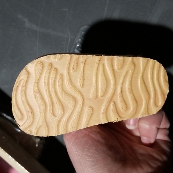 Sandals size 3 - 6 montha by Gerber - Picture 7 of 8